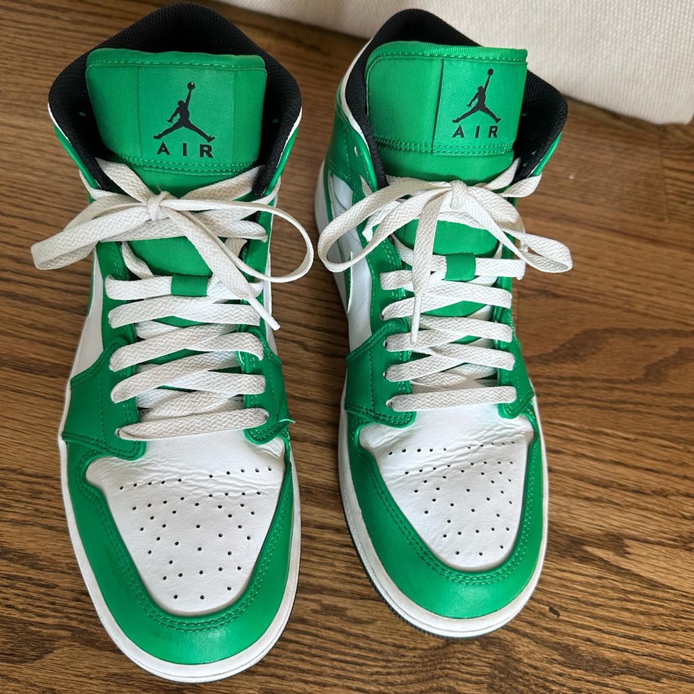 Like New Air Jordan 1 Mid "Lucky Green" - Size 9 - Amazing Condition